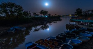 आरसी प्रसाद सिंह जी की प्रेम कविता - चाँद को देखो