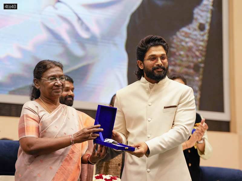 President Droupadi Murmu presents the National Film Award in the Best Actor category Allu Arjun