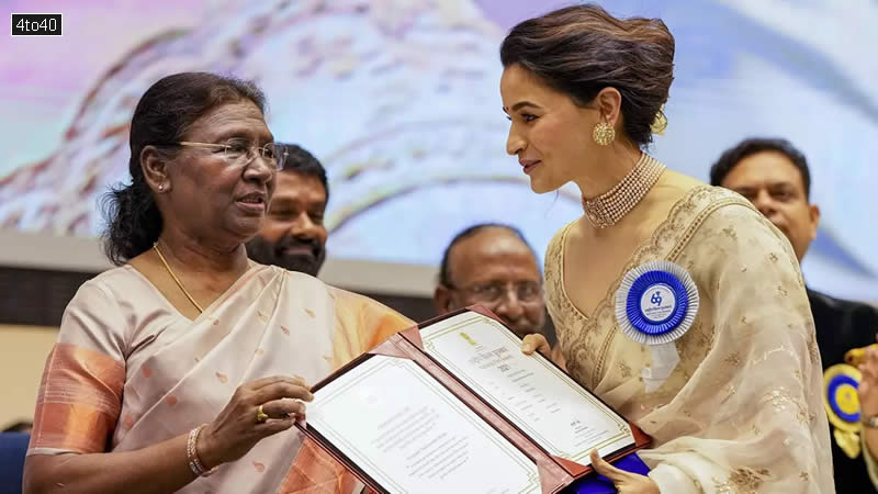 President Droupadi Murmu presents the award for Best Actress category to Alia Bhatt