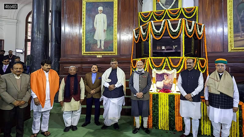 Lok Sabha Speaker Om Birla, Congress President Mallikarjun Kharge, Rajya Sabha Deputy Chairman Harivansh and other leaders also paid floral tributes to Netaji at Samvidhan Sadan.