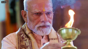 PM Narendra Modi participated in Durga Puja celebrations in Delhi's Chittaranjan Park