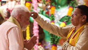 Prime Minister Narendra Modi participated in Durga Puja celebrations in Chittaranjan Park, New Delhi
