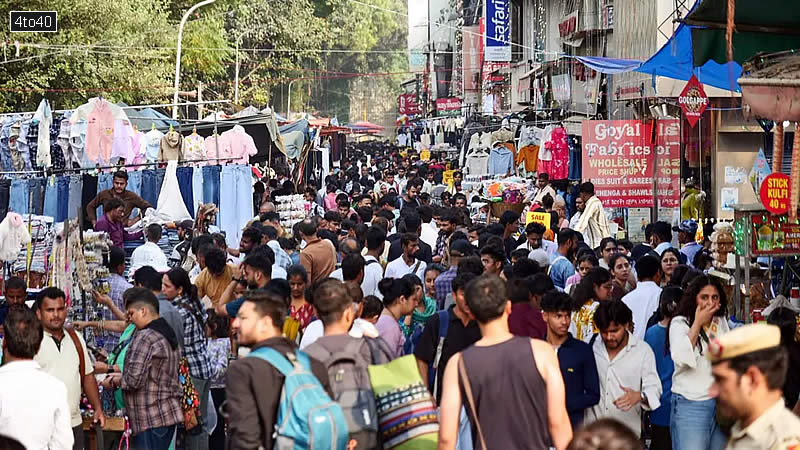 People throng Delhi Sarojini Nagar market on occasion of Dhanteras