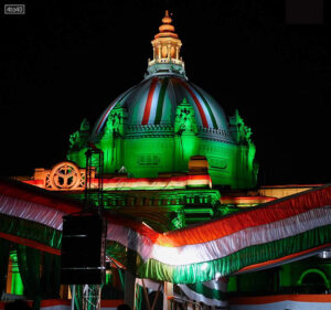 The Victoria Memorial is a large marble monument in the Maidan in Central Kolkata